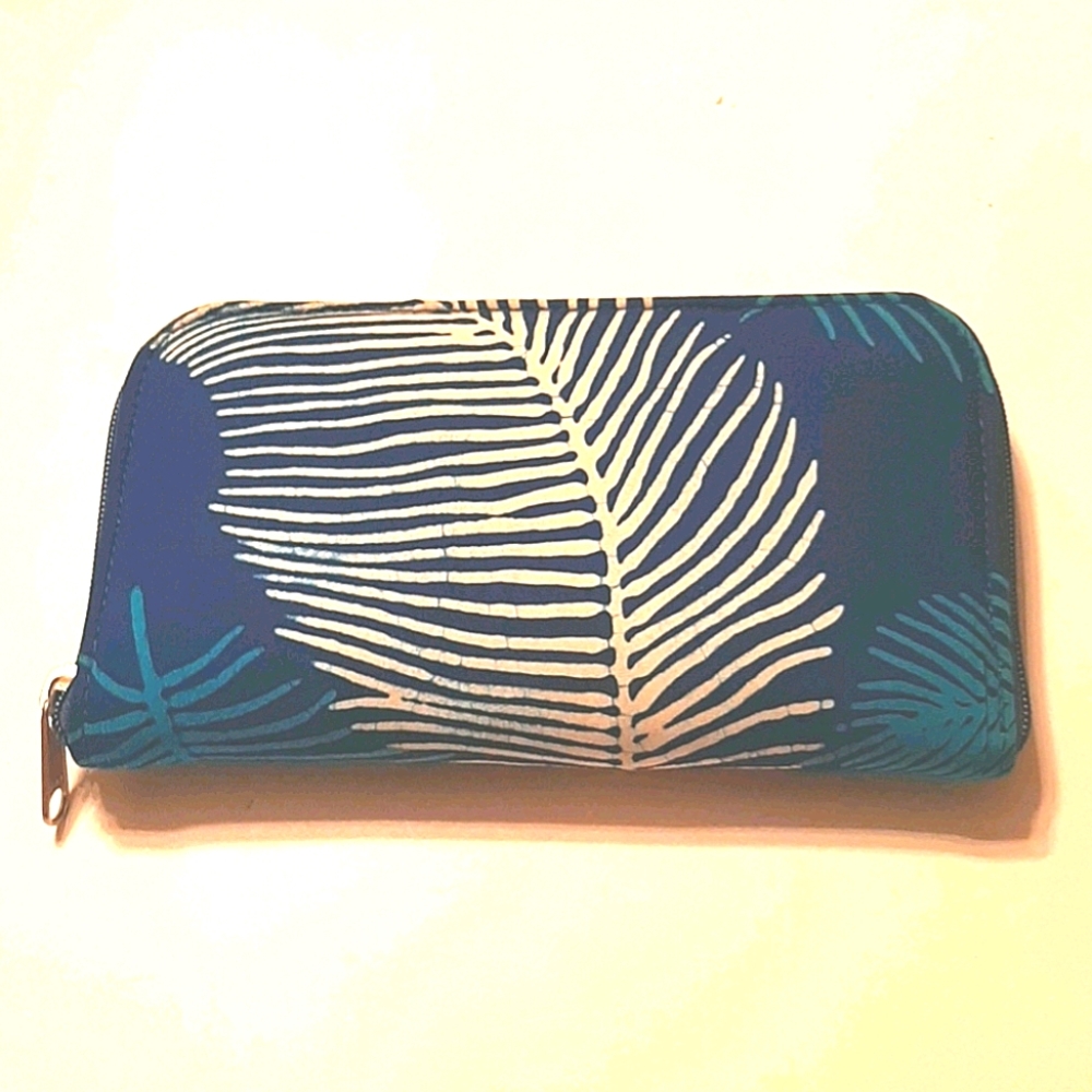 CARIBELLE BATIK PADDED CLUTCH WALLET
